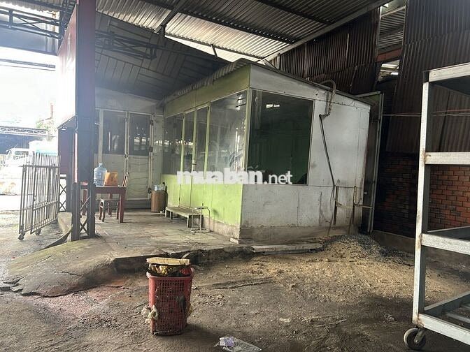 Cho thuê Mặt bằng QL1A Q12 550m2 thông thoáng, có điện 3 pha, có VP