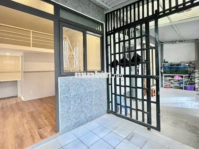 Cuối tháng e cần pass p y hình