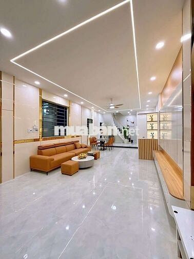 NHÀ GÓC 2 MẶT TIỀN - HẺM 233 NGUYỄN VĂN CỪ