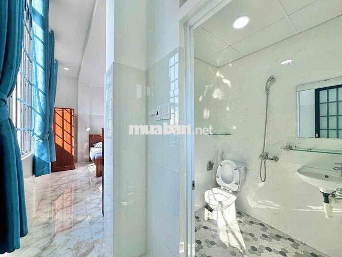Phòng mới full nội thất - có thang máy - hầm xe rộng ngay cầu chữ Y