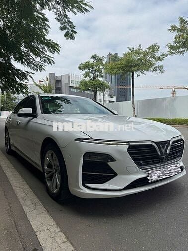 VinFast Lux A2.0 2022 Plus  - 30000 km