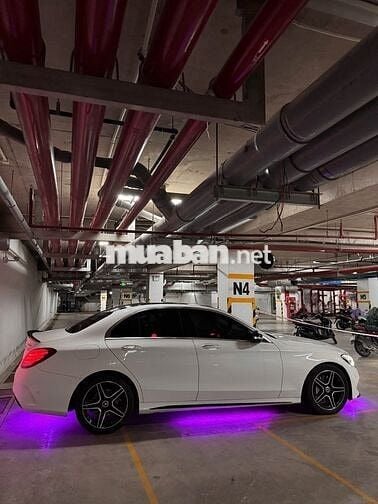 Mercedes-Benz C250 C300 màu trắng 2015