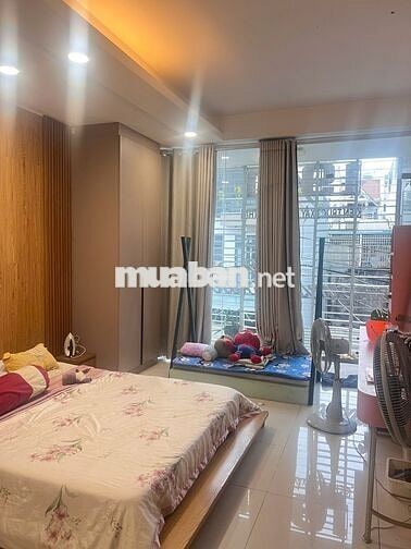 GẦN GIGAMALL, CHO THUÊ  NGUYÊN CĂN  DT. 5x18, Trệt, Lửng, 2 Lầu, 3pn