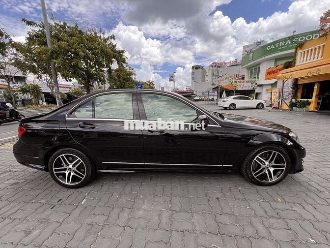 Mercedes Benz C Class 2012 C300 AMG - 110000 km