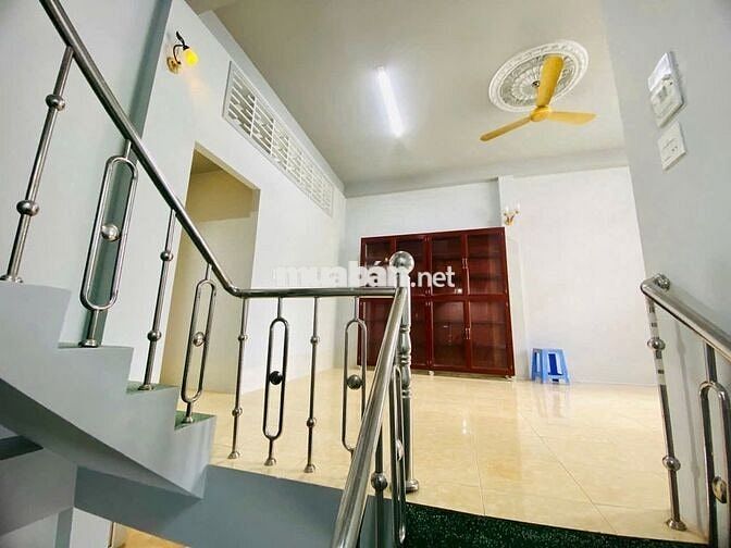 Cho thuê nhà hẻm 15 hoàng văn thụ ngay trung tâm