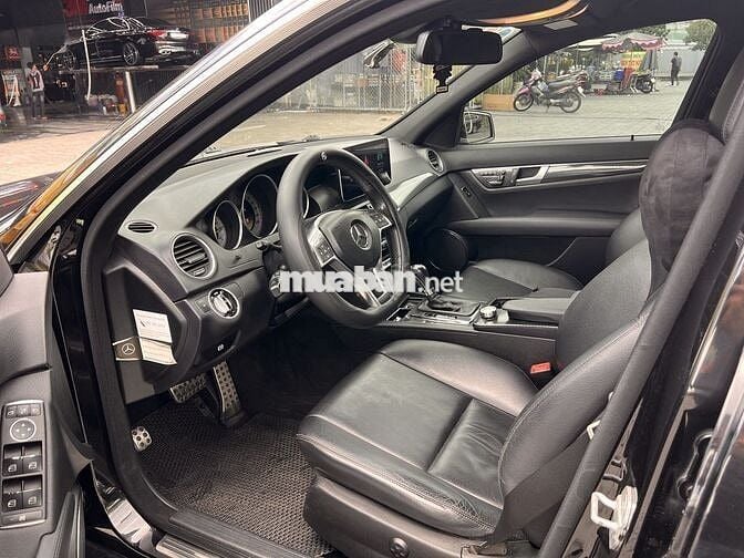 Mercedes Benz C Class 2012 C300 AMG - 110000 km