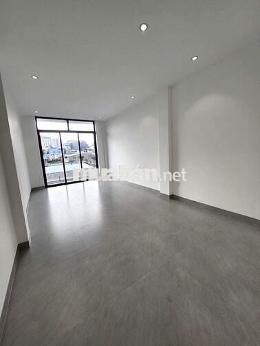 Nhà mới Xây _Thang Máy xịn_3 sàn suốt full ML Nguyễn Văn THương