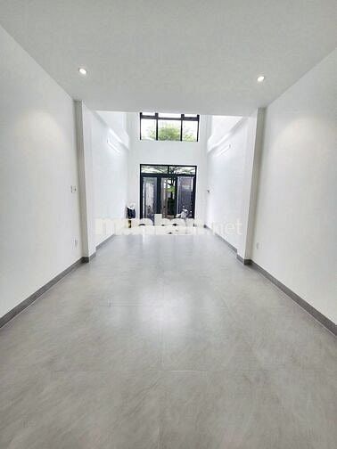 Nhà mới Xây _Thang Máy xịn_3 sàn suốt full ML Nguyễn Văn THương