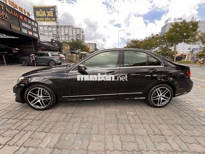 Mercedes Benz C Class 2012 C300 AMG - 110000 km