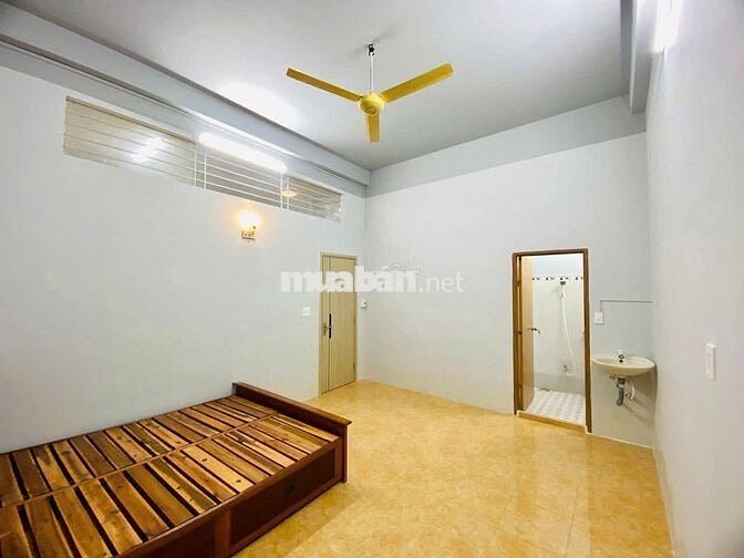 Cho thuê nhà hẻm 15 hoàng văn thụ ngay trung tâm