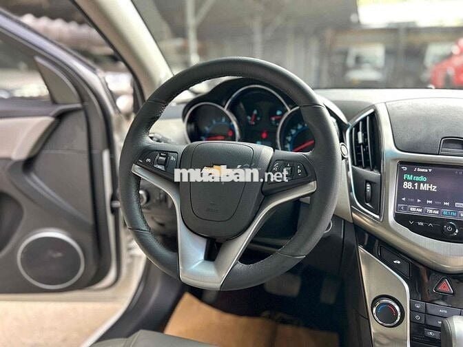 Chevrolet Cruze LTZ 2016 chưa tới 3 vạn quá mới