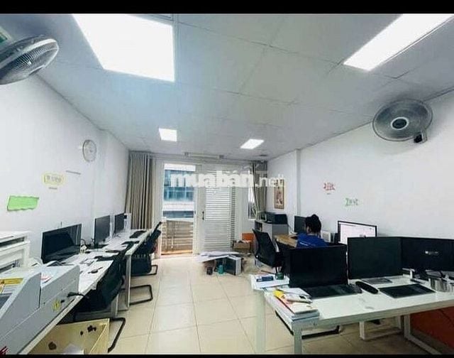 Tôi cần bán nhà 6tầng mặt ngõ ô tô chánh đỗ kinh doanh vỉa hè rộngrãi. Tôi cần bán nhà 6tầng mặt ngõ ô tô chánh đỗ kinh doanh vỉa hè rộngrãi.