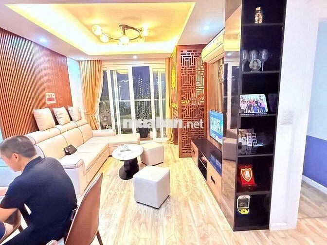 Bán gấp Căn Hộ số 3 Nguyễn Huy Tưởng, 103m2,3N,2WC, giá 8.9 tỷ