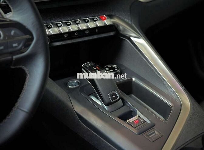 Peugeot 3008 GT 2024 xe mới giá xe lướt