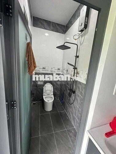 bán căn nhà đang ở do có nhu cầu mua nhà diện tích to hơn