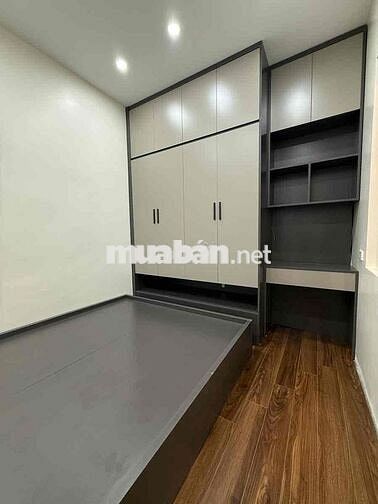 Siêu ngon . Bán tập thể Nguyễn Công Trứ 80m ,3 ngủ ,2 vệ sinh full nth