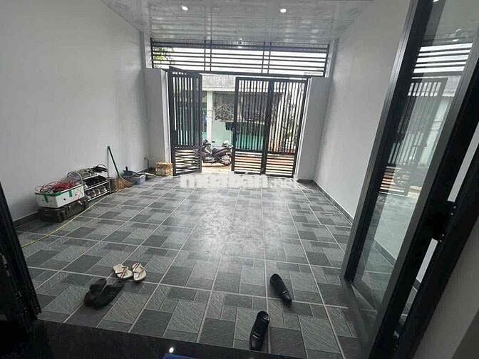 bán căn nhà đang ở do có nhu cầu mua nhà diện tích to hơn