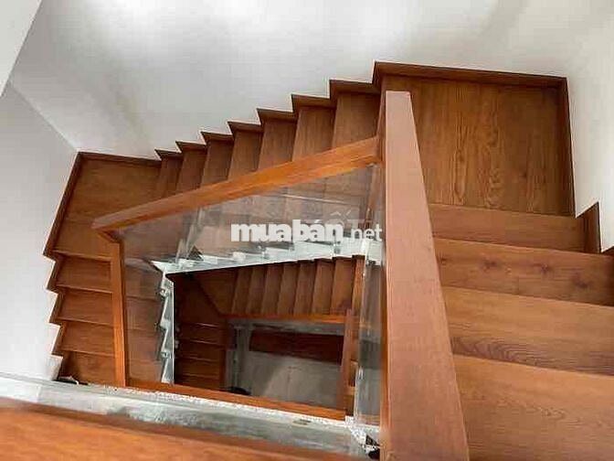 BIỆT THỰ 3 TẦNG - HỒ CÁ SÂN VƯỜN- XD RẤT ĐẸP - Ô TÔ SÁT HÀ HUY GIÁP