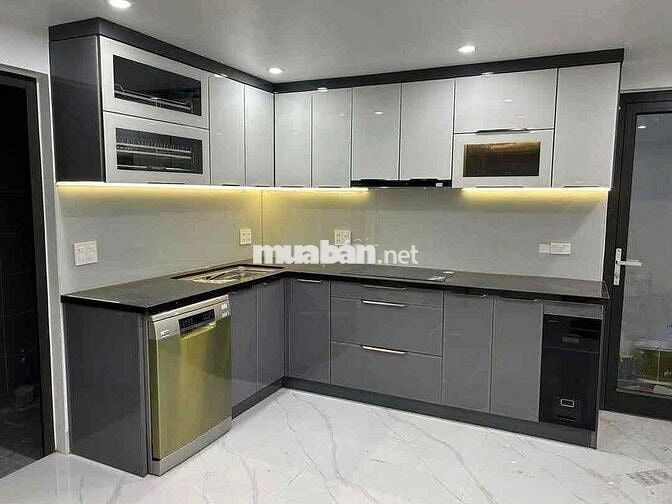 bán căn nhà ngay gần chùa tổ long hưng.