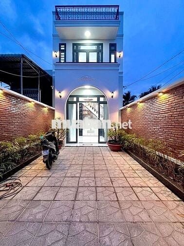 NHÀ RỘNG - HẺM ĐƯỜNG TRẦN VĨNH KIẾT