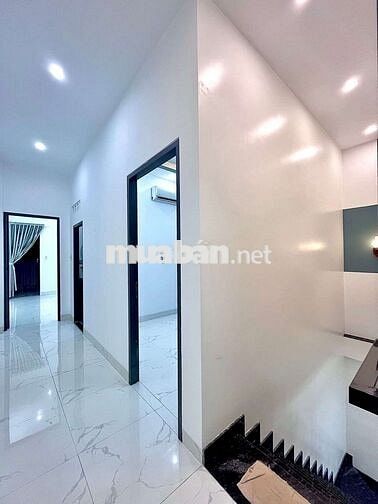 NHÀ RỘNG - HẺM ĐƯỜNG TRẦN VĨNH KIẾT