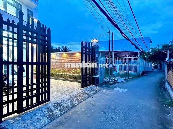 NHÀ RỘNG - HẺM ĐƯỜNG TRẦN VĨNH KIẾT