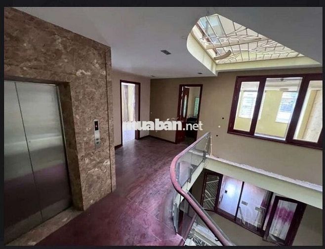 Tôi cần bán nhà căn góc, 8tầng thang máy full nội thất, mặt ngõ ô tô Tôi cần bán nhà căn góc, 8tầng thang máy full nội thất, mặt ngõ ô tô