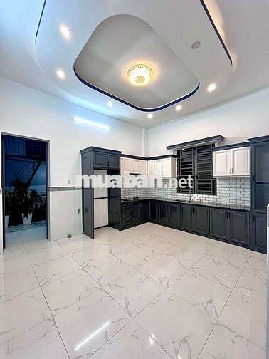 NHÀ RỘNG - HẺM ĐƯỜNG TRẦN VĨNH KIẾT