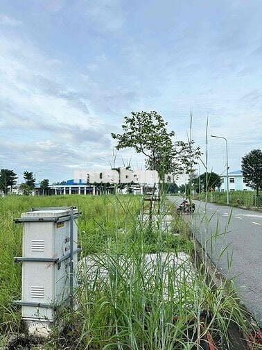 Cần bán 120m2 đất thổ cư Bình Chánh – sổ hồng riêng – xây dựng ngay