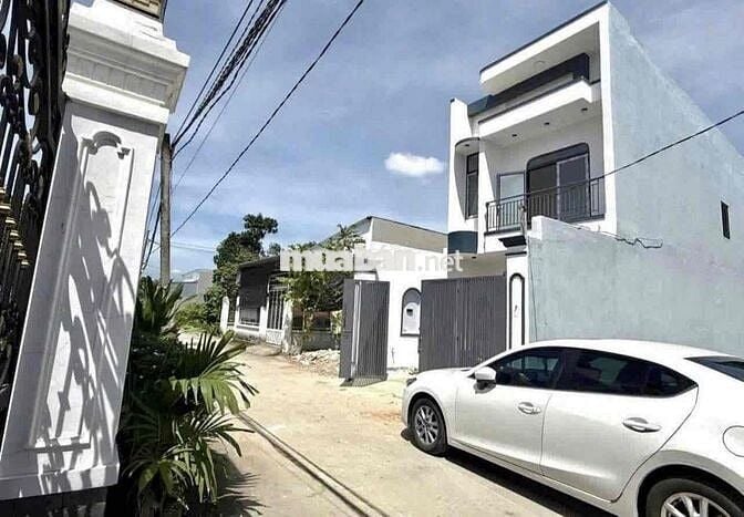 NHÀ BÁN PHƯỜNG PHÚ MỸ 3PHÒNG NGỦ MỚI 100% GẦN SIÊU THỊ AEON