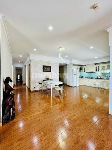 Căn hộ Phúc Yên,Tân Bình: 3p ngủ,135m2, có nội thất, 12.5tr/th