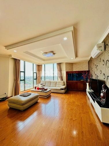 Căn hộ Phúc Yên,Tân Bình: 3p ngủ,135m2, có nội thất, 12.5tr/th