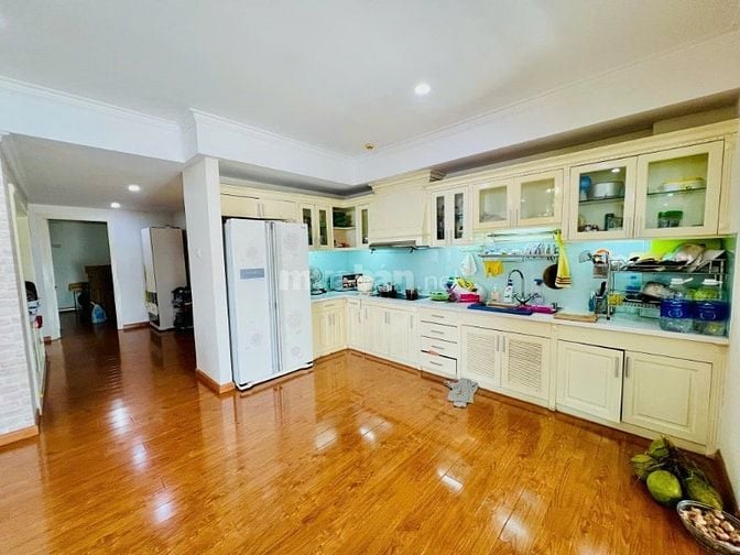 Căn hộ Phúc Yên,Tân Bình: 3p ngủ,135m2, có nội thất, 12.5tr/th