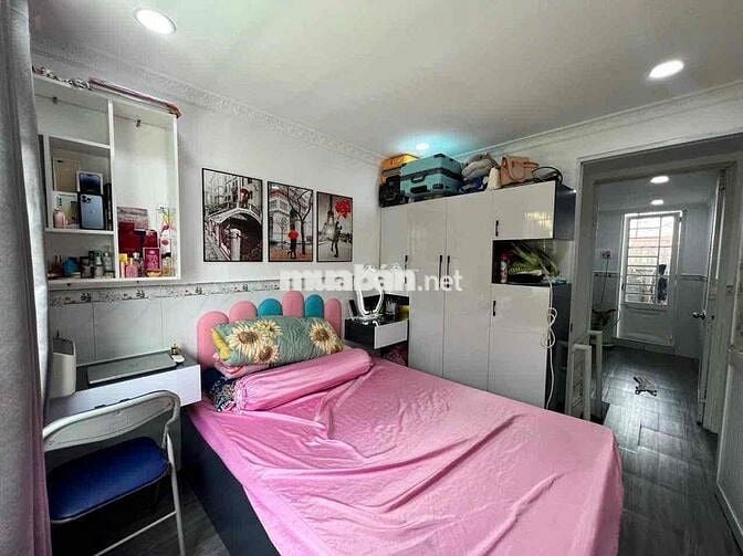 NHÀ NGUYÊN CĂN - 1 TRỆT 1 LẦU 2 PHÒNG NGỦ siêu rộng gần KCX TÂN THUẬN