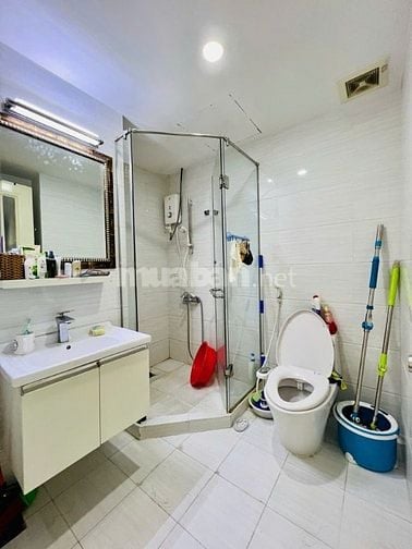 Căn hộ Phúc Yên,Tân Bình: 3p ngủ,135m2, có nội thất, 12.5tr/th