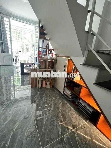 NHÀ NGUYÊN CĂN - 1 TRỆT 1 LẦU 2 PHÒNG NGỦ siêu rộng gần KCX TÂN THUẬN