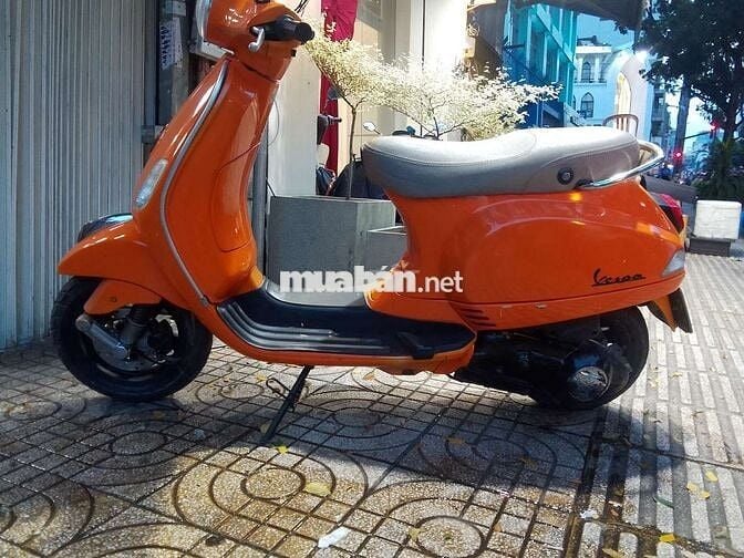 Vespa LX 125ie đời 2010 BSTP Giá Rẻ Xe đẹp