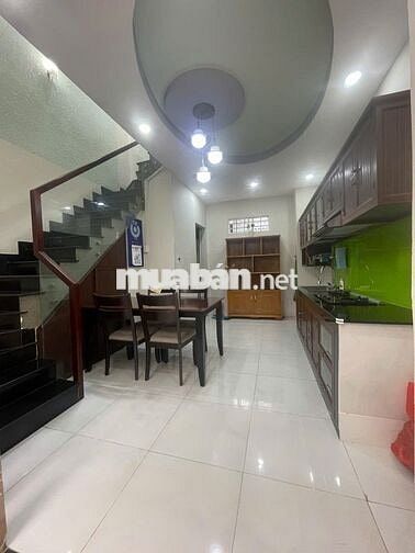 Cho thuê nhà mới 4.3 X 10.5, hẻm ô tô, cách mặt tiền đường 30m