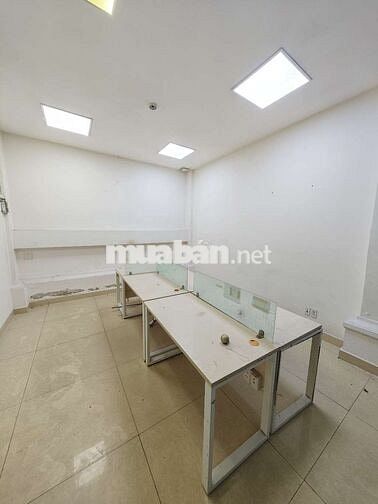 TÒA NHÀ 6 TẦNG - THANG MÁY - HƠN 20P KÍNH - ĐƯỜNG 20M