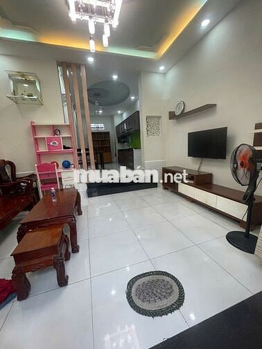 Cho thuê nhà mới 4.3 X 10.5, hẻm ô tô, cách mặt tiền đường 30m