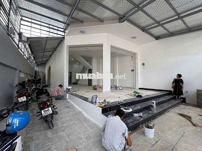 Nhà mới xây giá rẻ 7 x 20 có 6pn 7wc sân thượng