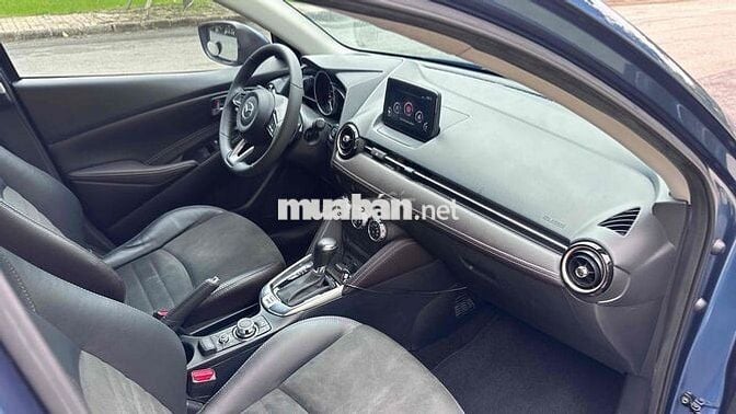 Mazda 2 2019 Premium Sedan - nhập khẩu thái lan