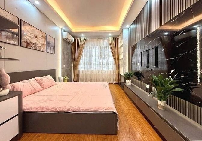 Siêu Hiếm! Bán nhà Tô Vĩnh Diện, Ô tô, 20m ra Phố, 48m2, MT 4,4m, 16 T