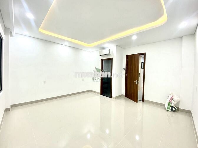 CHO THUÊ NHÀ KINH DOANH 8 PHÒNG CÓ THANG MÁY GIÁ 33 TRIỆU/THÁNG