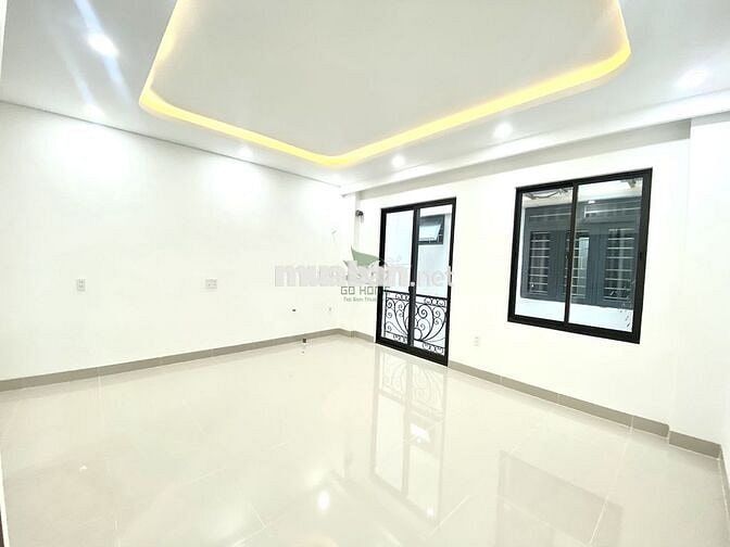 CHO THUÊ NHÀ KINH DOANH 8 PHÒNG CÓ THANG MÁY GIÁ 33 TRIỆU/THÁNG