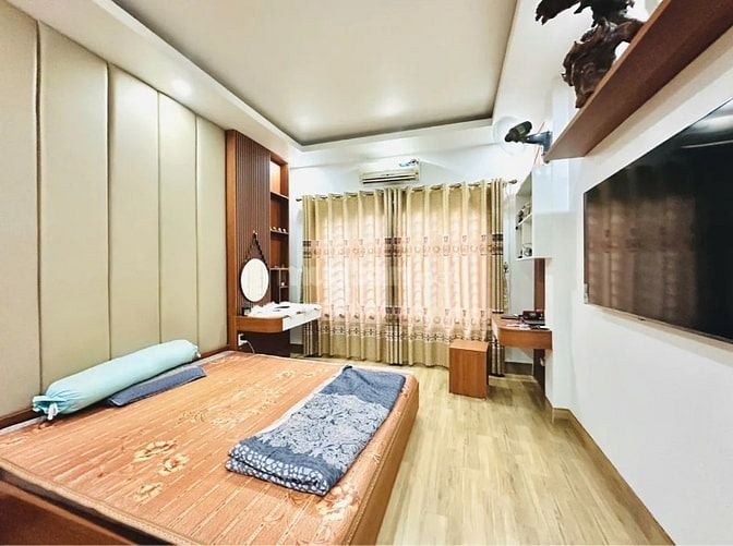 Bán Gấp Siêu Phẩm Trung Kính, oto đỗ cửa, 54m, 6 tầng, giá 22,5 tỷ