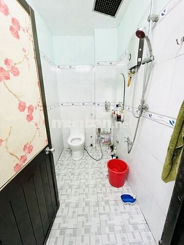 Bán nhà mặt tiền Lê Văn Lương Quận 7, 124m², tiện kinh doanh,giá 16 tỷ