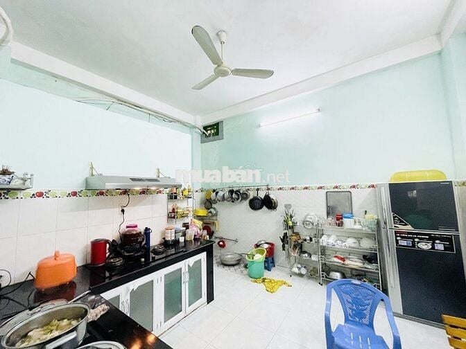 Bán nhà mặt tiền Lê Văn Lương Quận 7, 124m², tiện kinh doanh,giá 16 tỷ