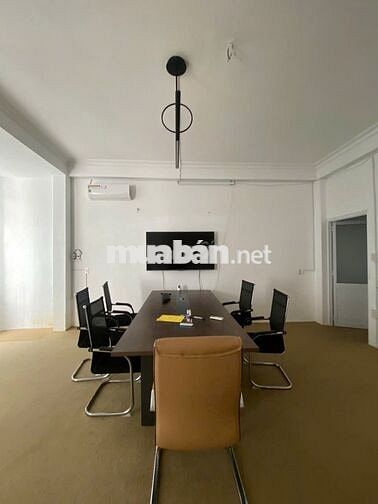 Cho thuê tầng trệt nhà nguyên căn – Nguyễn Hữu Cảnh, Q. Bình Thạnh