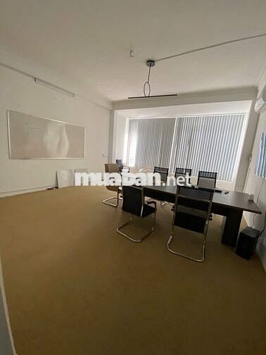 Cho thuê tầng trệt nhà nguyên căn – Nguyễn Hữu Cảnh, Q. Bình Thạnh